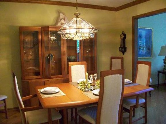 Formal Dining Rm