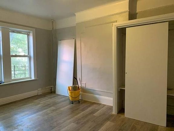 5th image of 907 Avenue Saint John #G1