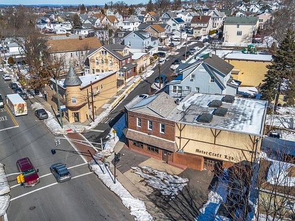 4th image of 307 Paterson Ave #307