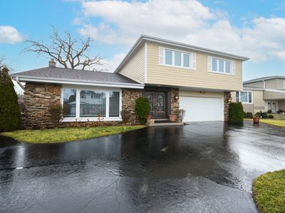 9833 N Lauren Ln, Niles, IL, 60714