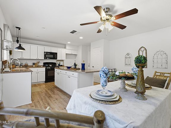 5th image of 40315 Maravilla Dr