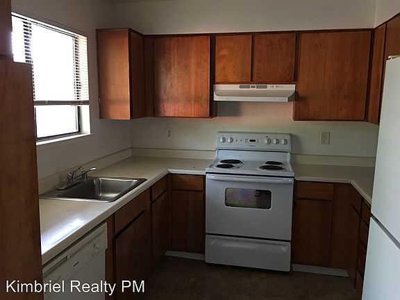2nd image of 314 6th St APT 3
