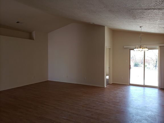 4th image of 840 Purple Aster Ave SW