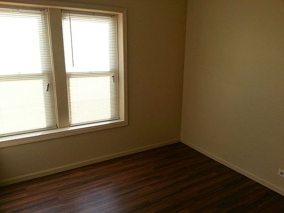 2nd image of 10214 S King Dr APT 1W