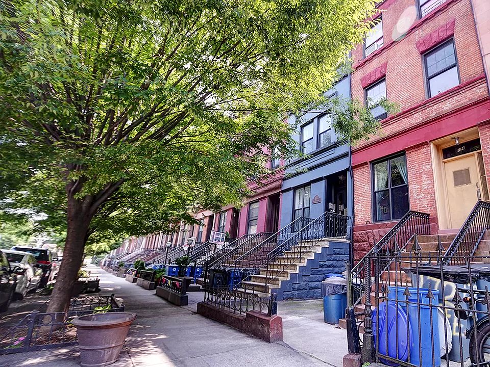 1st image of 174 Lefferts Pl
