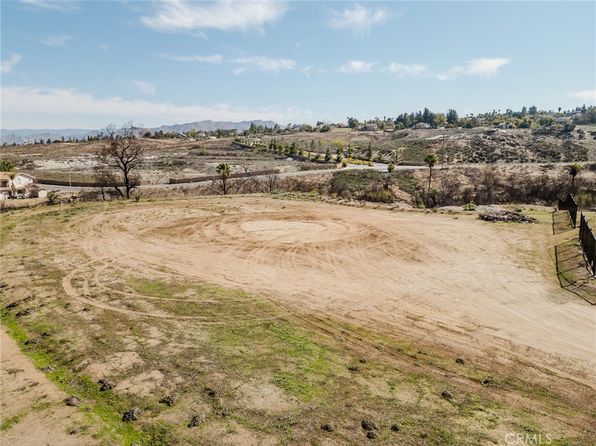 7282 Magnon Ct #34, Riverside, CA 92506