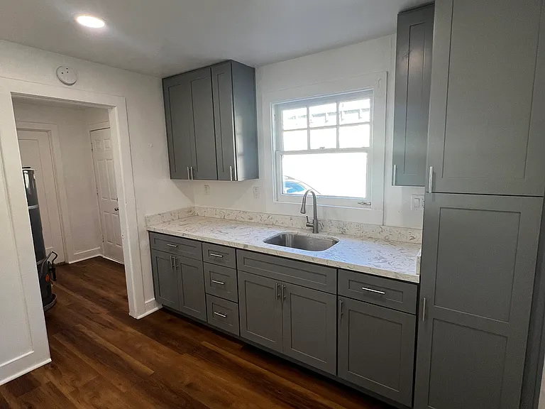 258 E Kingsley Ave #2 — Photo 2