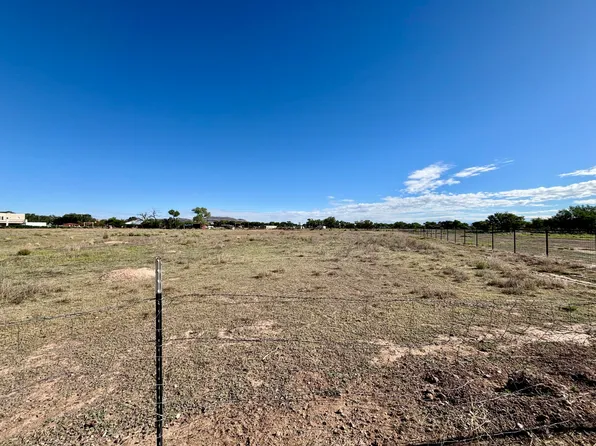 Noah C 1 Ln, Belen, NM 87002