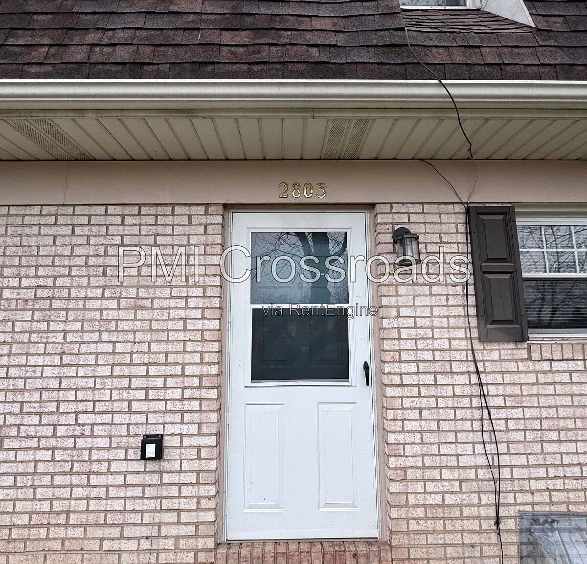 2 bed, 1.5 bath, 1350 sqft, $925 — Photo 1