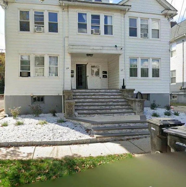 326 Cedar Ave