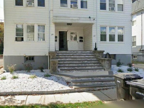 326 Cedar Ave