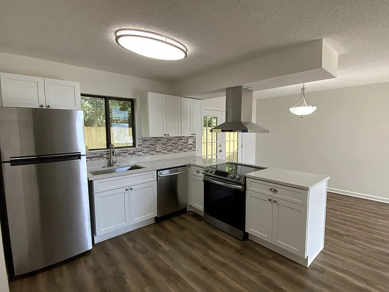 3977 Darryl Ln — Photo 2