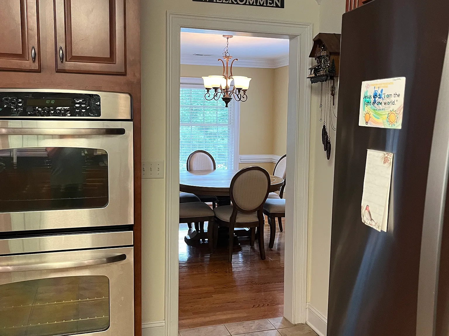 3 bed, 2.5 bath, 2700 sqft, $2,600 — Photo 4