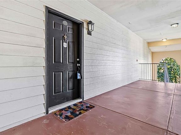 2nd image of 3777 Peachtree Rd NE APT 533