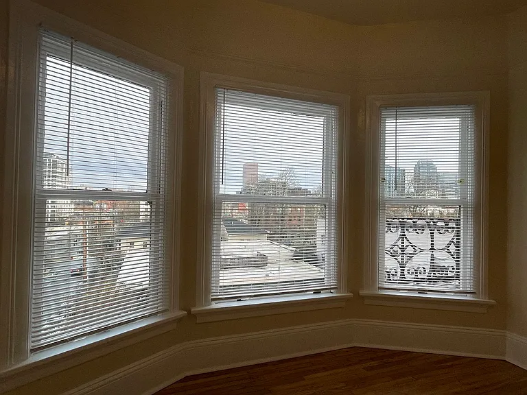 Chetopa Apartments — Photo 12