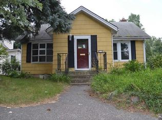 19 John St, Closter, NJ