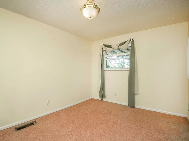 3924 Arline Dr — Photo 32
