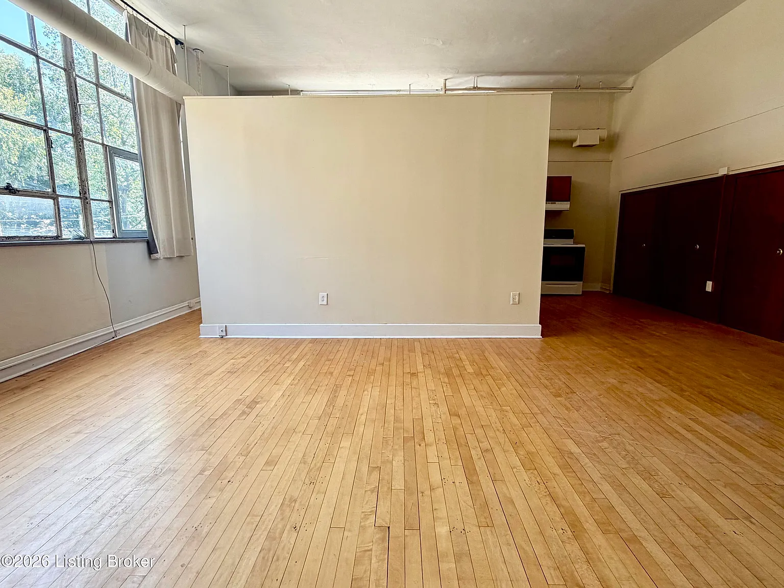 2 bed, 1.0 bath, 750 sqft, $1,000 — Photo 3