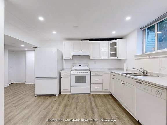 2nd image of 58 London Rd #Basement