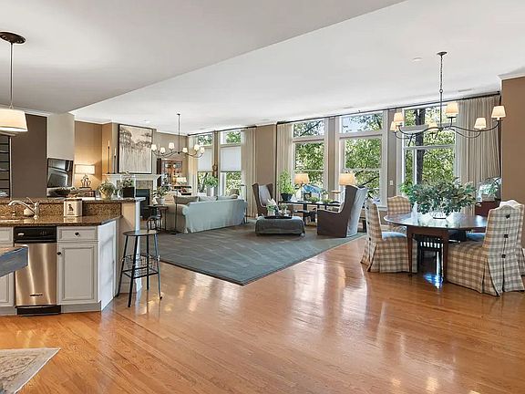 3rd image of 800 Market St Suite 322