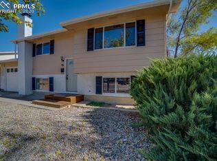 44 Macalester Rd, Pueblo, CO 81001