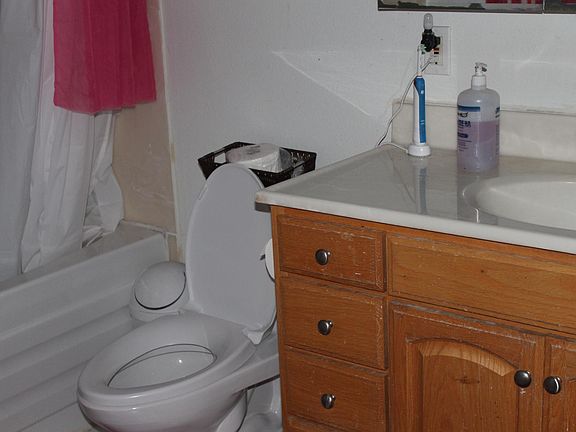 4th image of 268 Saint Henry Dr