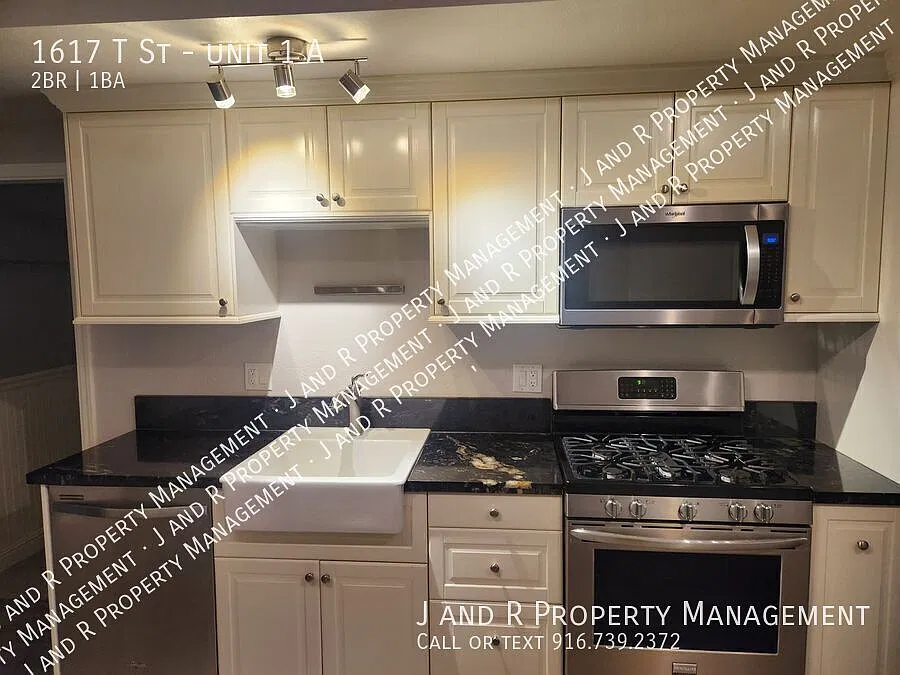 2 Bed in Midtown — Photo 2