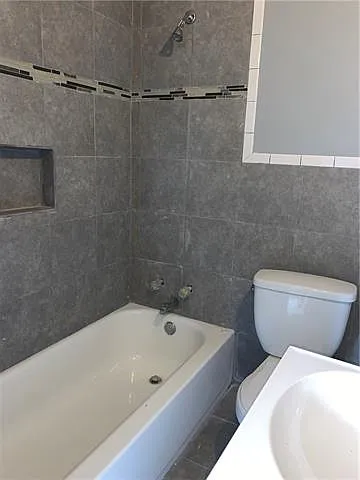 1676 N Broad St #2 — Photo 3