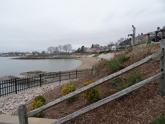 private beach is 3 houses down a dead end street