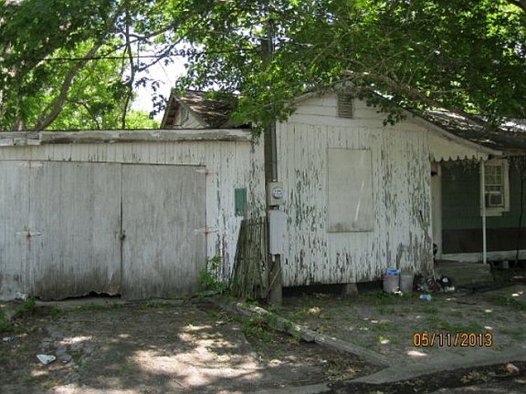 5th image of 210 W Scott St
