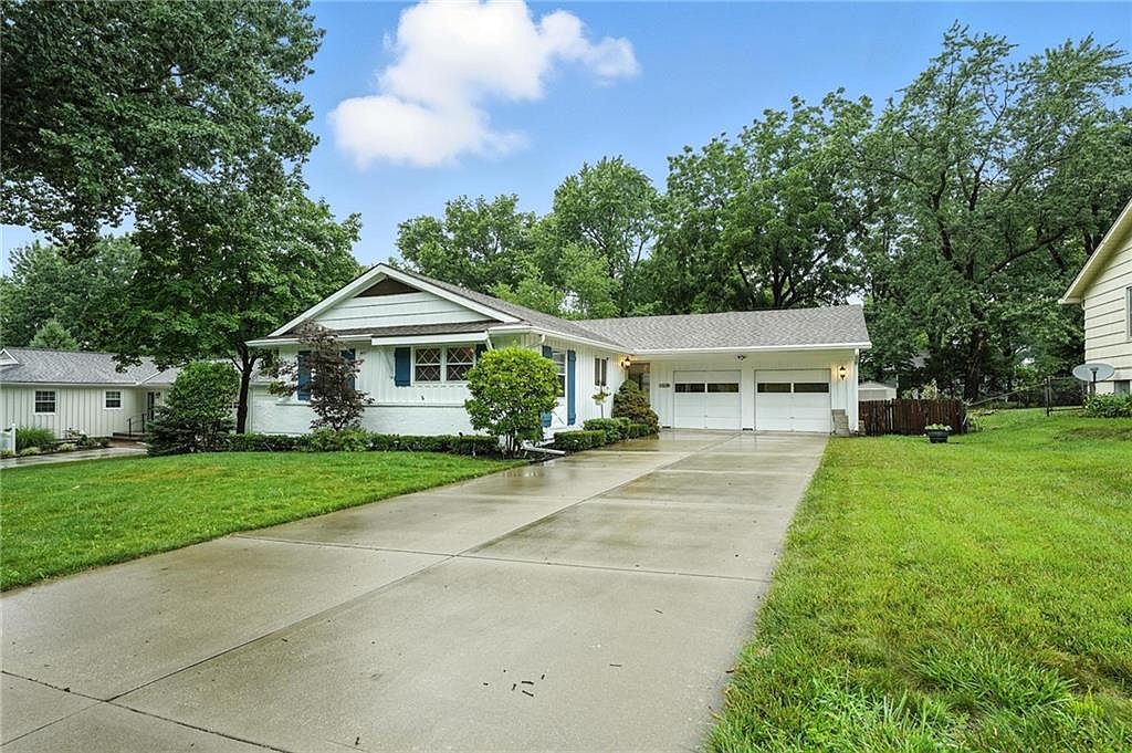 6100 W 85th Ter, Overland Park, KS 66207 | Zillow