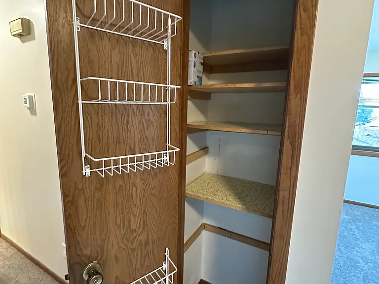 225 Heather Ln #4 — Photo 11