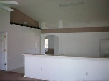 3rd image of 3045 Blaine Cir