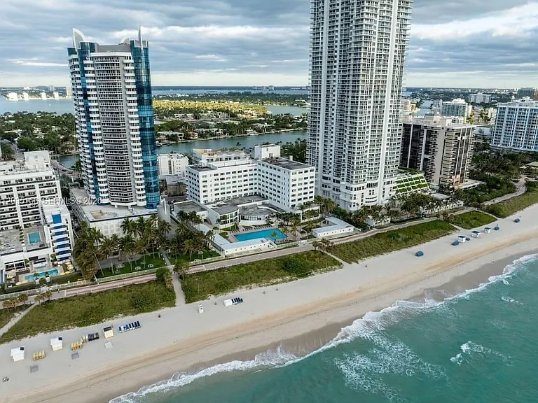 6345 Collins Ave #830 — Photo 4