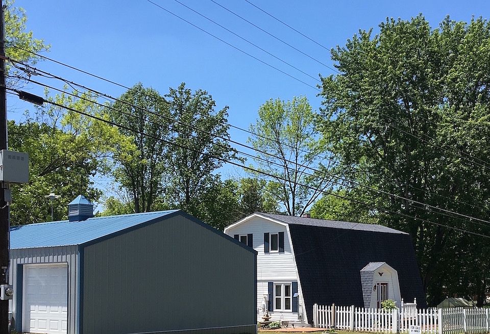 1st image of 4430 W Lakeshore Dr