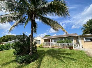 277 NW 3rd Ct, Boca Raton, FL 33432