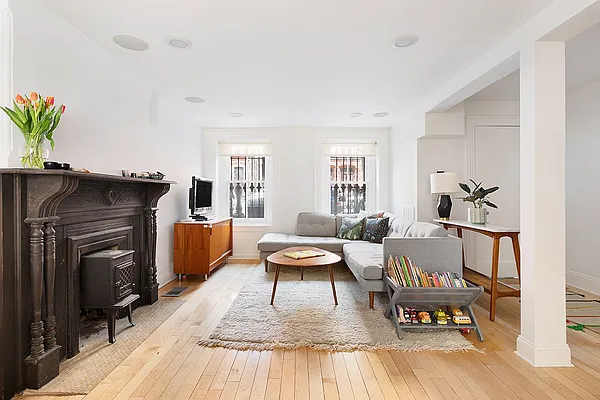 Sold by Compass | media 2