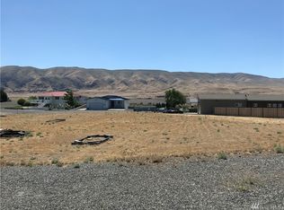 409 Island Vw SW, Mattawa, WA 99349