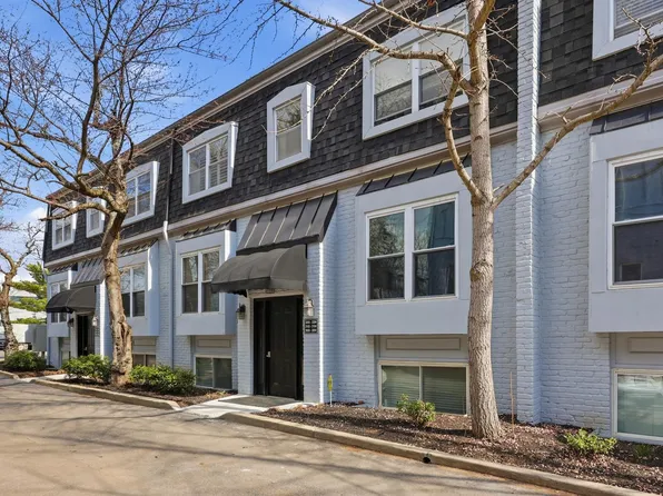 125 Forest Ave APT 3003, Lexington, KY 40508