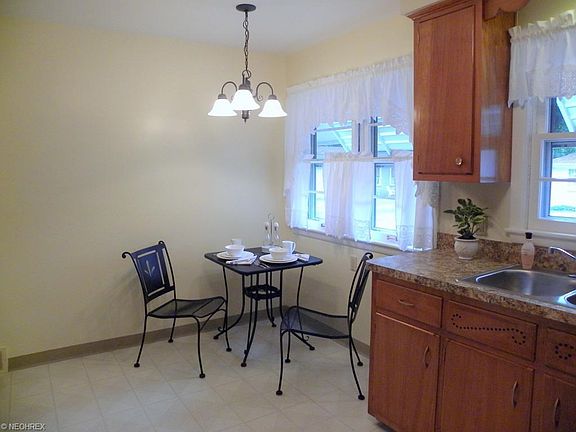 3rd image of 5630 Dunbar Ave