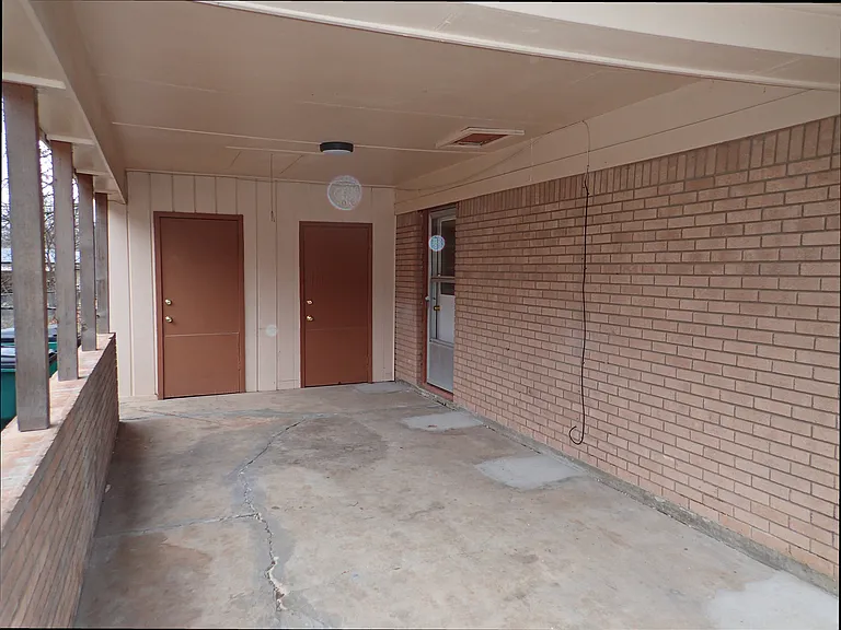 1216 Elmwood St — Photo 4