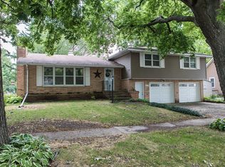 210 S 9th St, Clear Lake, IA 50428