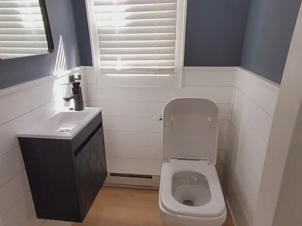 285 Born Street image 16 of 41