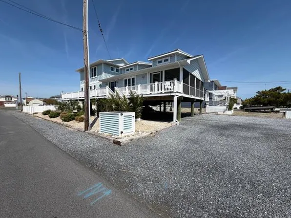 45 W Dagsboro St, Fenwick Island, DE 19944