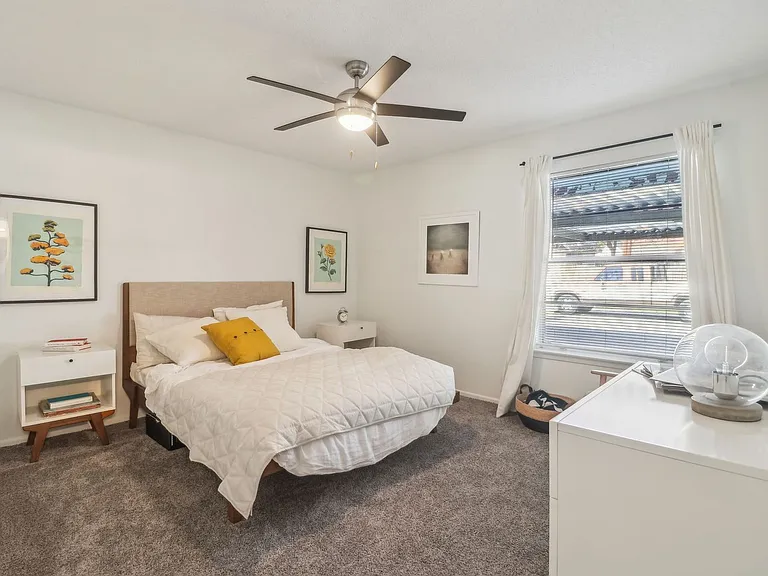 215 Jackson Keller Rd — Photo 32