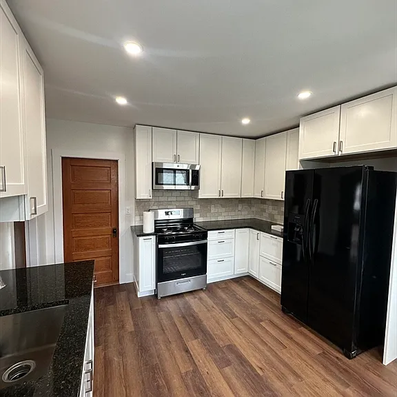 70 Adams St #70 — Photo 3