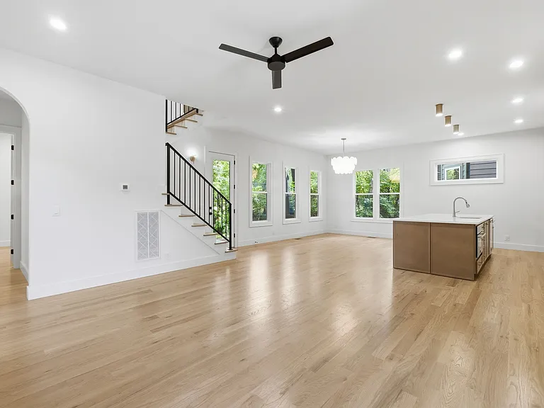 1703A Jeans Ct — Photo 11
