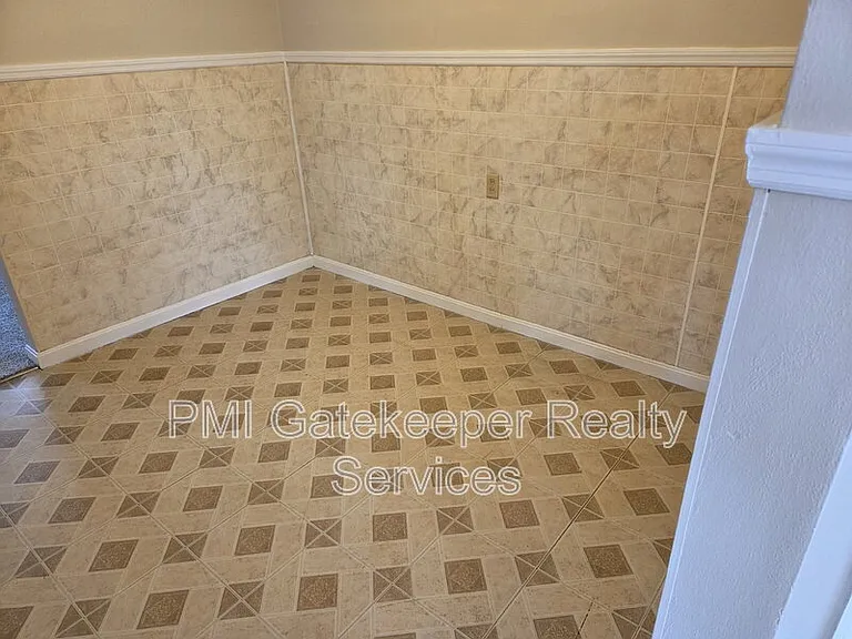 7772 Stillwell Rd #4 — Photo 5