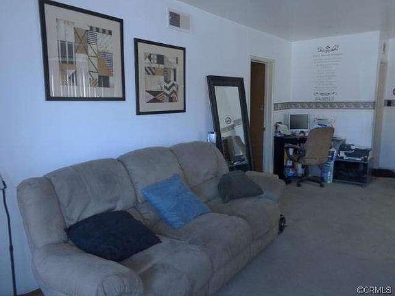 4th image of 726 W 130th St