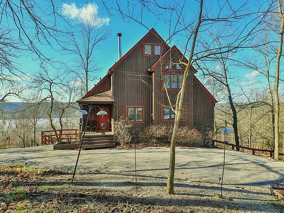 2nd image of 6 Vineyard Ln